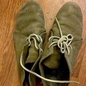 Woolrich Womens Lane Suede Distressed Chukka Boots